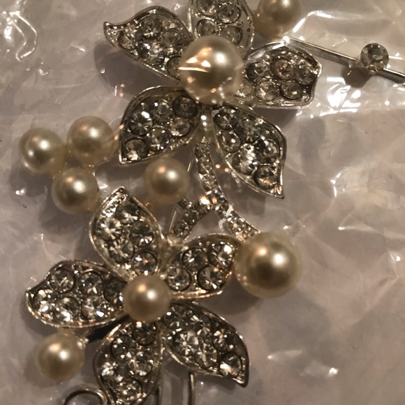 Gorgeous bridal piece from pearl & zircon stones